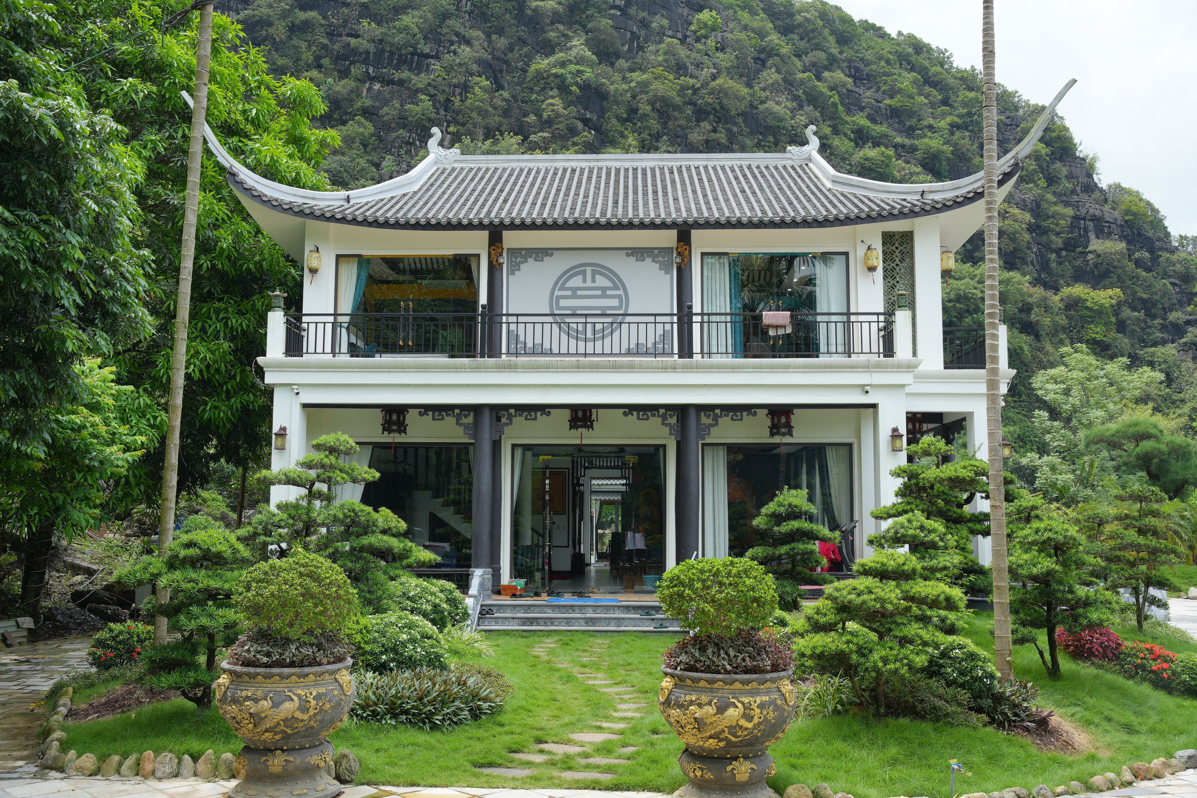 숙박 시설 정면