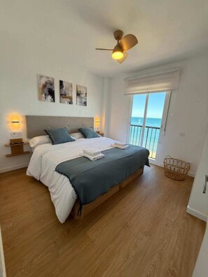 3 bedrooms, free WiFi - Amazing Beachfront Views Apartment – close to everything you need. (Fuengirola)