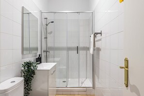 Hair dryer, towels - Hogar Malasaña (Madrid)
