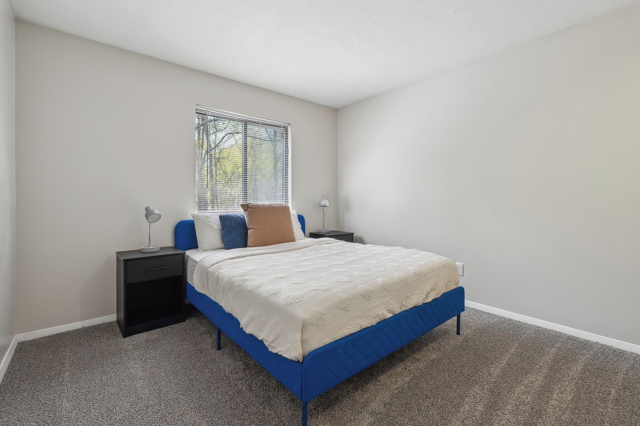 Skrivbord, strykjärn/strykbräda, resesäng och gratis wi-fi