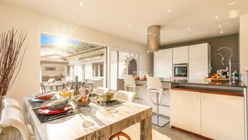 Standard Villa, Multiple Bedrooms, 2 Bathrooms (La Rotonda) | Dining