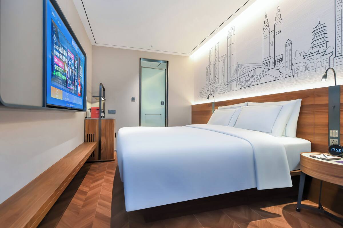 Phòng đơn Superior, quang cảnh thành phố | Bộ đồ giường cao cấp, chăn bông, nệm cao su hoạt tính (memory foam) 