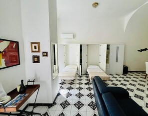 Interior - 75m2 apartment for 4 pax a few steps from Piazza Tasso (Sorrento)