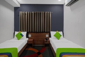办公桌、笔记本电脑工作区、折叠床/加床（额外收费）、免费 WiFi