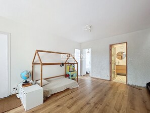 2 bedrooms, free WiFi - Évasion Authentique au Cœur de Laroque des Albères (Laroque-des-Albères)