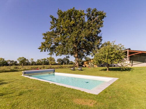 Jungle Studio with Terrace and Heated Pool near Nantes