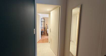 Jungle Studio with Terrace and Heated Pool near Nantes