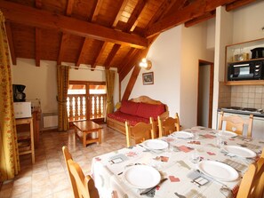 TV - Cozy apartment for 6 people with balcony in Aussois (Aussois)