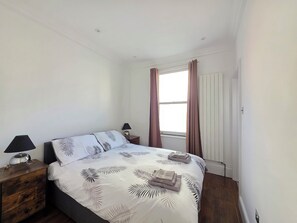 2 chambres, fer et planche à repasser, Wi-Fi, literie fournie