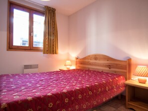 2 bedrooms