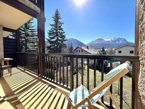 Property grounds - 3-Room Apartment, Sleeps 6, Mountain View, Parking (Briançon)