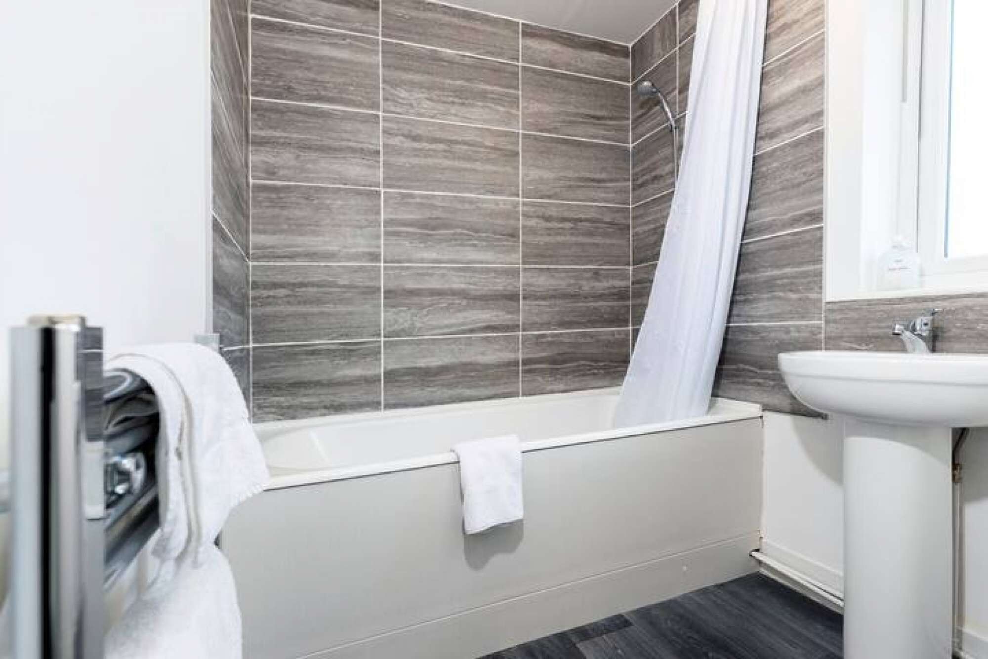Douche, serviettes fournies