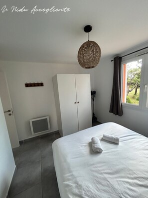 1 bedroom, WiFi, bed sheets - Charming apartment in private residence (Lecci)