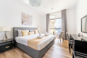 2 bedrooms, in-room safe, individually decorated, individually furnished - Luxe Marina View Retreat - 2BDRM (Dubai)