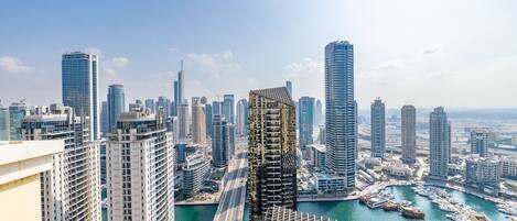 Apartamento Deluxe, vistas al puerto deportivo | Vistas del balcón