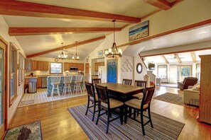 Dining - No Rusch - Ocracoke Island (Ocracoke)