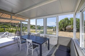 独立别墅 (Villa Baras garden - house with pool) | 外观