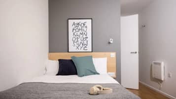 Blackout drapes, free WiFi, bed sheets