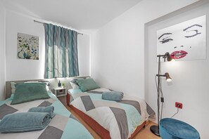 2 bedrooms, iron/ironing board, free WiFi, bed sheets