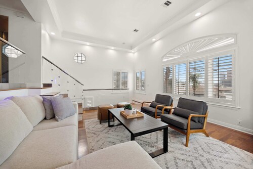 New Listing! Dodger Clubhouse by Colby & Conrad