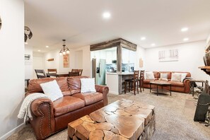 TV, fireplace - Steps from PC Mtn Resort + Amenities! Ski in/out! (Park City)