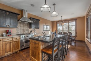 Fridge, microwave, oven, stovetop - Silver Star Ski Chalet Ski/In Ski Out (Park City)