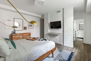 2 soverom, strykejern/-brett, wi-fi og sengetøy