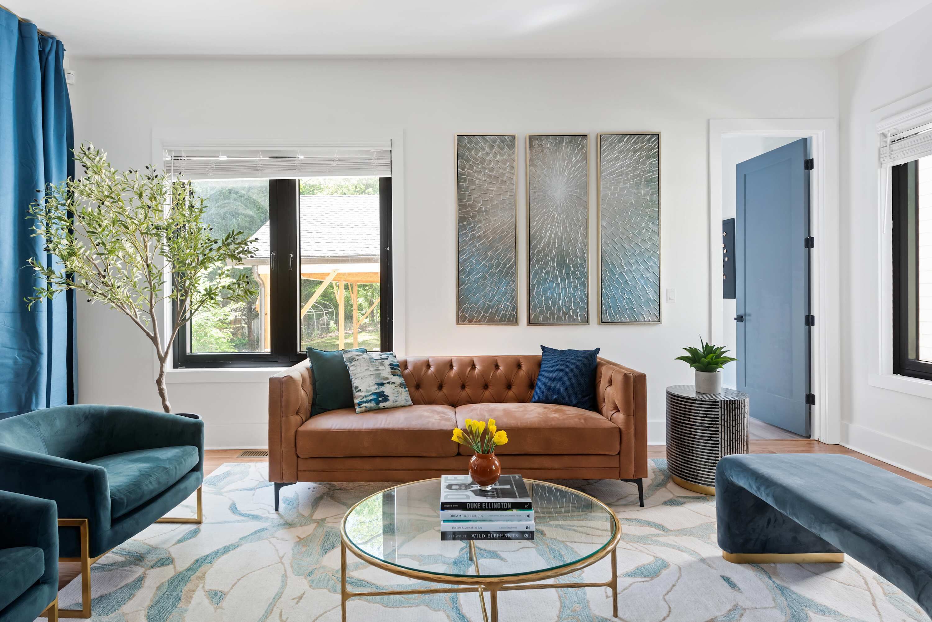 TV, fireplace, offices