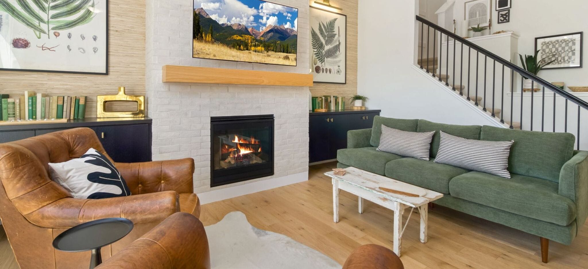 Stadtwohnung, Mehrere Betten, Kamin, Gartenblick (6242 Vernazza Way (Unit 2)) | Wohnbereich | 55-Zoll-Flachbildfernseher mit Digitalempfang, Kamin