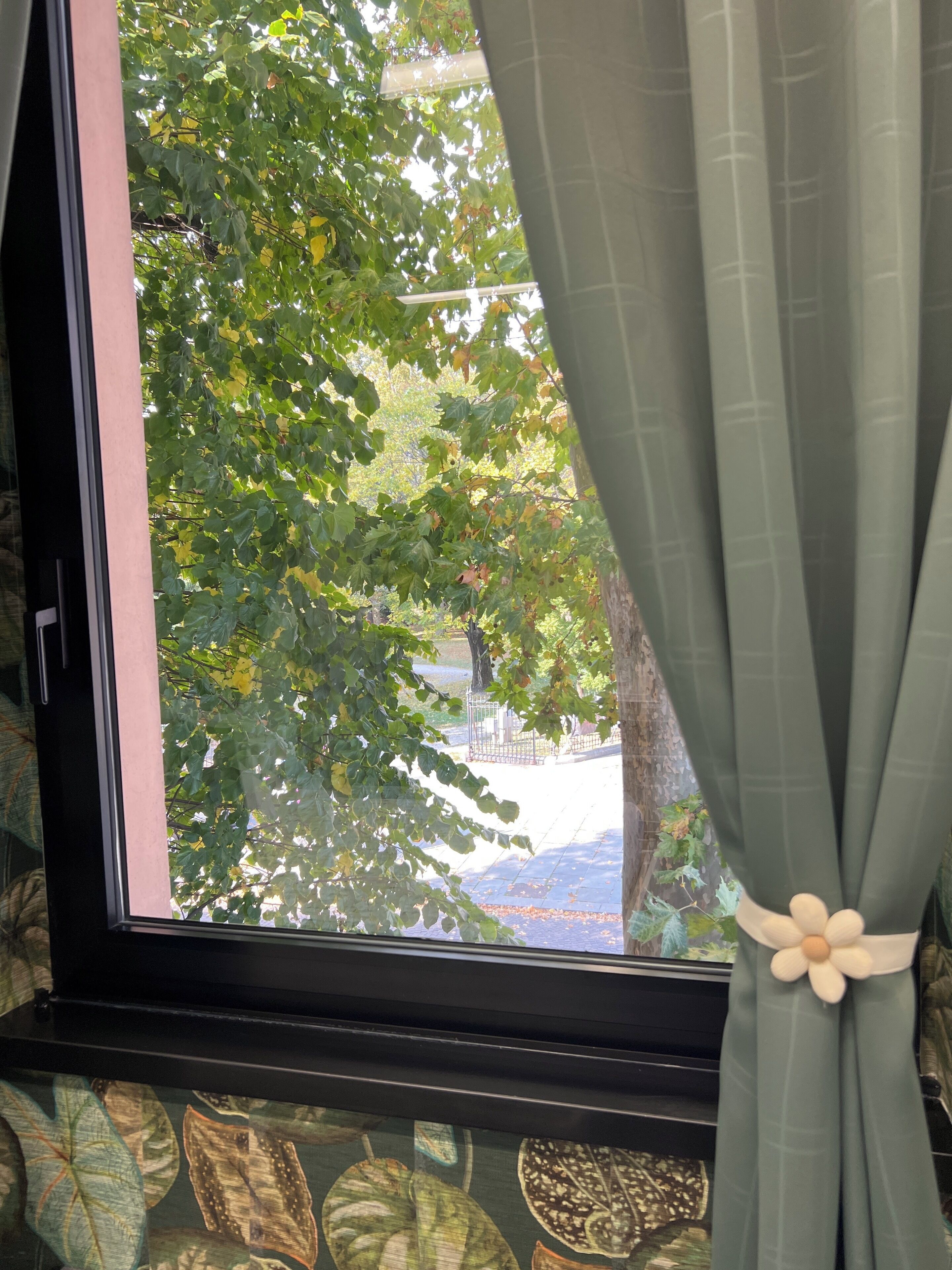 Deluxe Double Room, City View | Desk, soundproofing, free WiFi