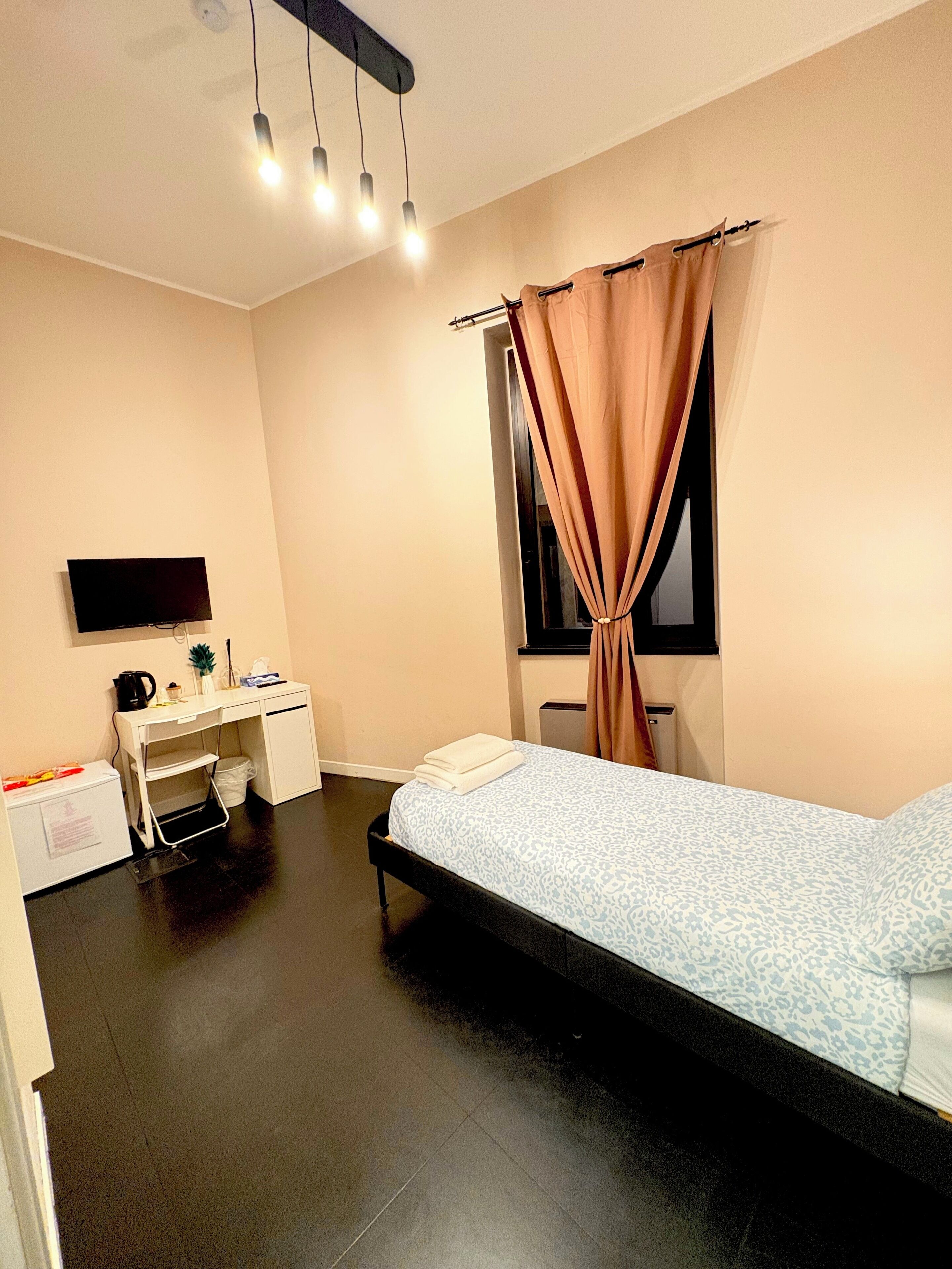 Bureau, chambres insonorisées, Wi-Fi gratuit