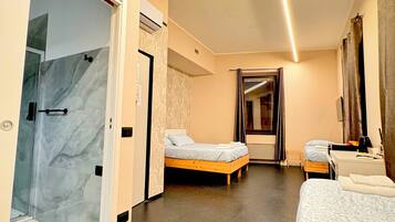 Chambre Quadruple Confort, vue ville