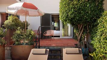 Chambre Double Deluxe, vue cour intérieure, cÎté jardin | Terrasse/Patio