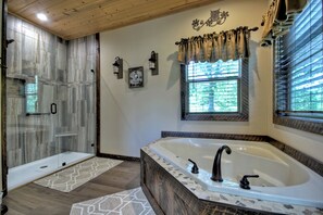 Hair dryer, towels - Pet-friendly, family-sized luxury cabin rental, hot tub, WiFi, firepit (Mineral Bluff)