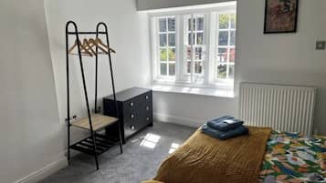 2 bedrooms, WiFi, bed sheets