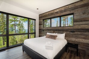 4 bedrooms, free WiFi, bed sheets