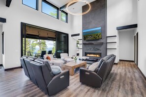 TV connectée, cheminée