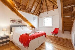 Classic Apartment, City View - Wooden Top With Terrace (Lisbon)