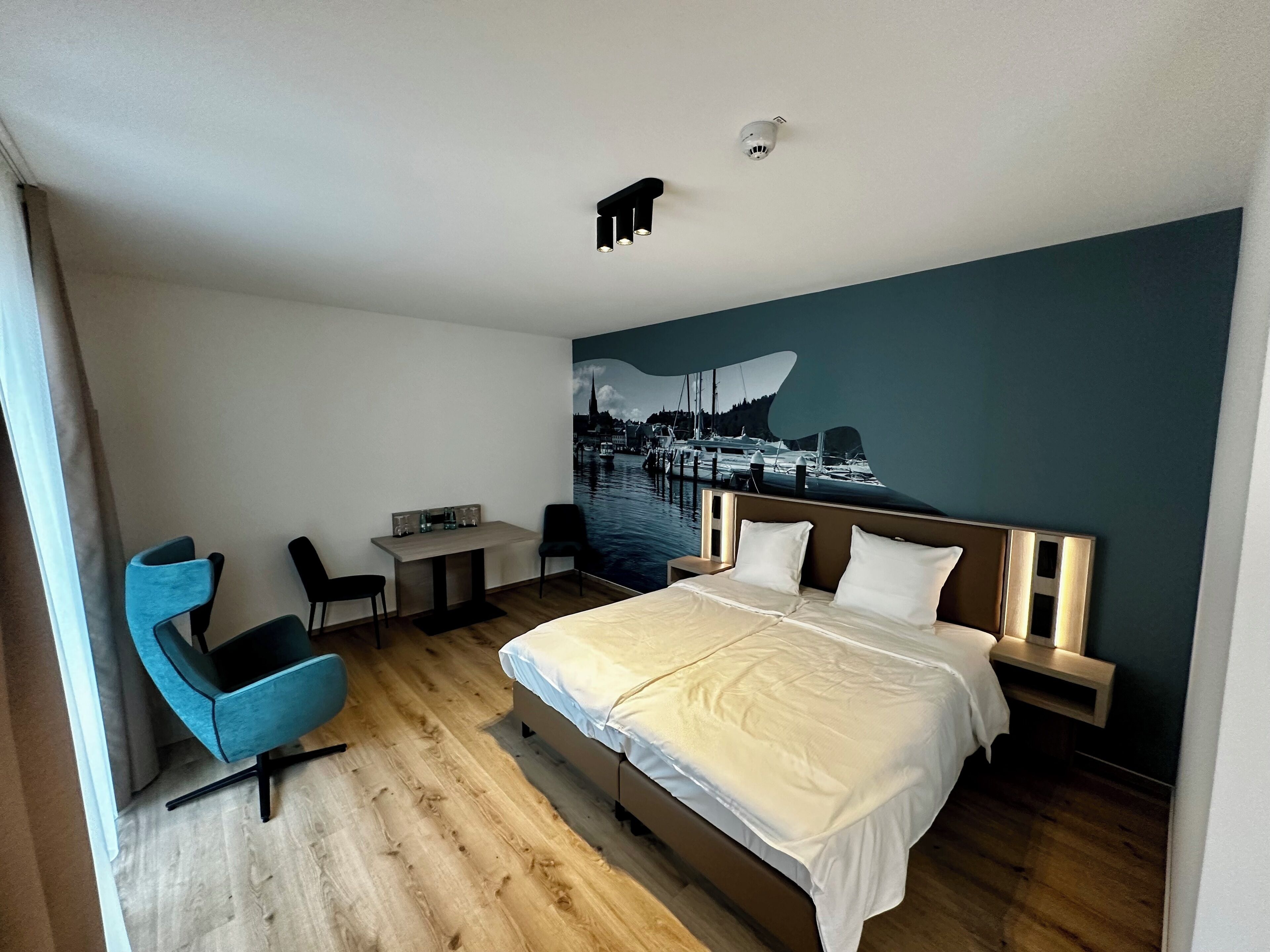 Quadruple Room | Hypo-allergenic bedding, desk, free WiFi, bed sheets