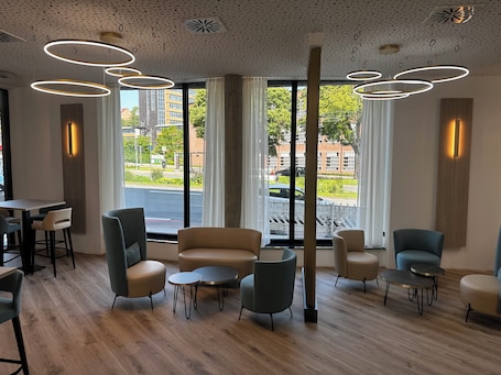 Lobby. Central Hotel