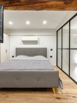 1 camera, ferro/asse da stiro, Wi-Fi gratuito, lenzuola