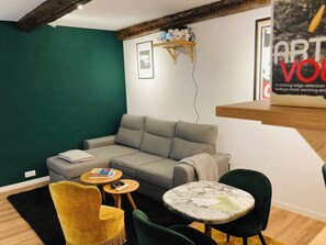 Fernseher, Videospiele, Bücher