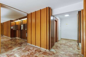Interior - Comfortable Apartment with large sunny terrace (Niza)