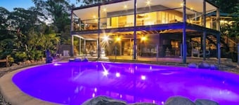 Ginger Wilde Hideaway. Bar. Dance. Spa Sleeps 35+