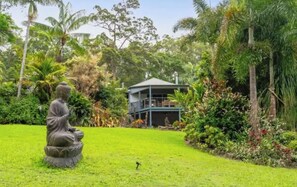 Property grounds - Ginger Wilde Hideaway. Bar. Dance. Spa Sleeps 35+ (Bridges)