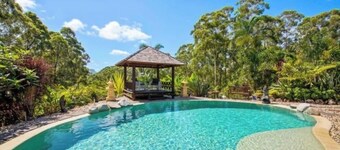 Ginger Wilde Hideaway. Pool, Spa Sleeps 35+