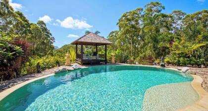 Ginger Wilde Hideaway. Pool, Spa Sleeps 35+