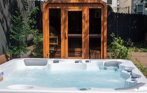 Bain à remous extérieur