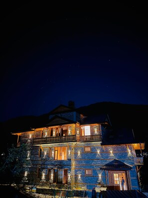 Front of property - evening/night - WOW STAYZ2 The Shaurn Resort (Manali)