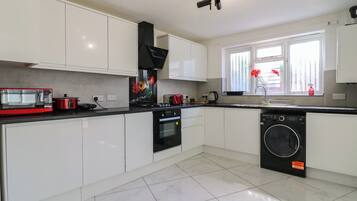 Dụng cụ nấu nướng/bát dĩa/dao nĩa